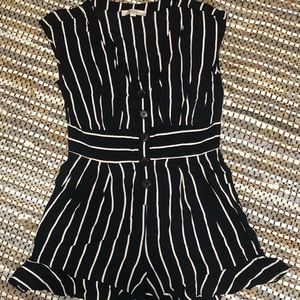Loft Romper size 8. Never worn.
